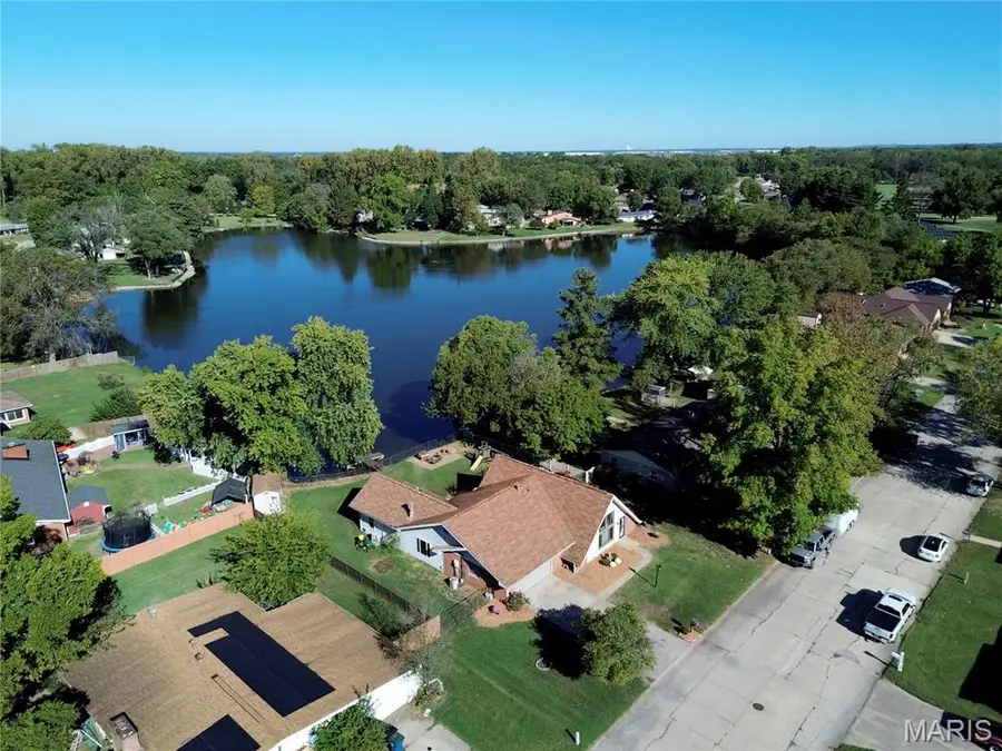 137 Arlington Drive, Granite City, IL 62040 - Image #2