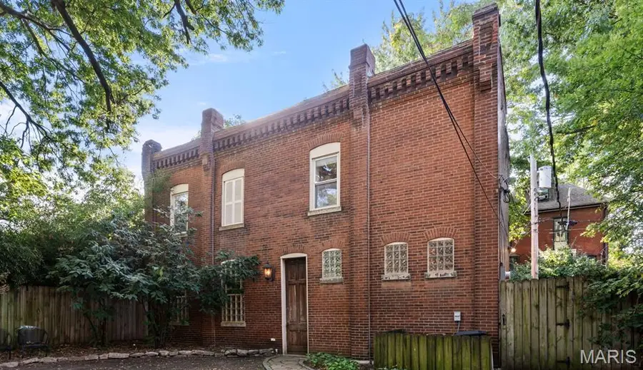 1723 Waverly Place, Saint Louis, MO 63104 - Image #2