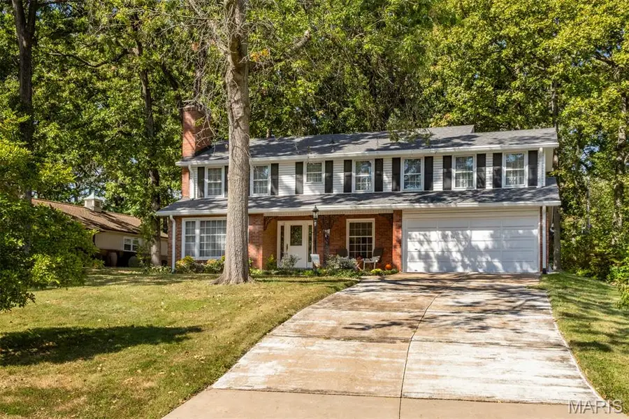 8853 Raleigh Drive, Saint Louis, MO 63123 - Image #2