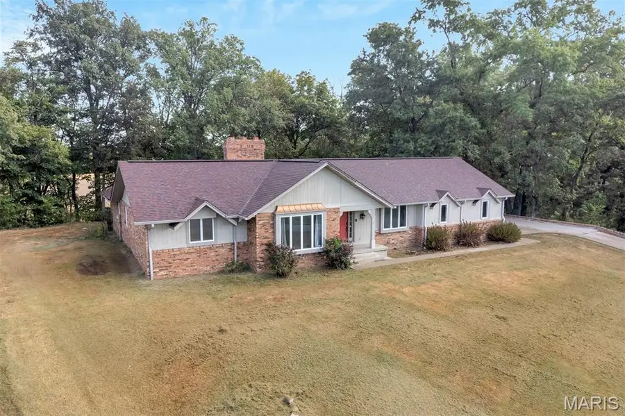 10675 Buckingham Court, Breese, IL 62230 - Image #2