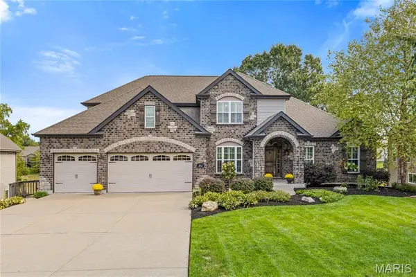 202 Rue De Vin, Lake St Louis, MO 63367