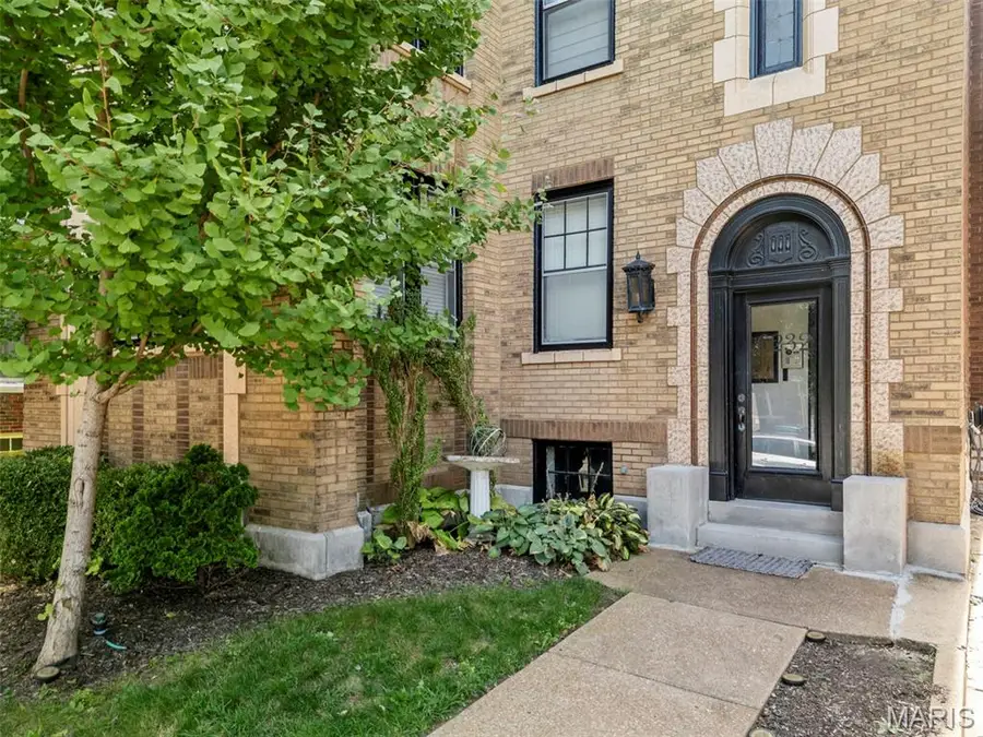 6232 Southwood Avenue #3, Saint Louis, MO 63105 - Image #2