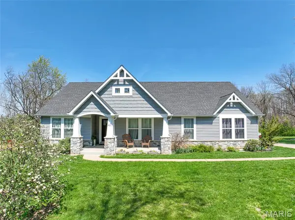 421 Spears Street, Sunset Hills, MO 63127