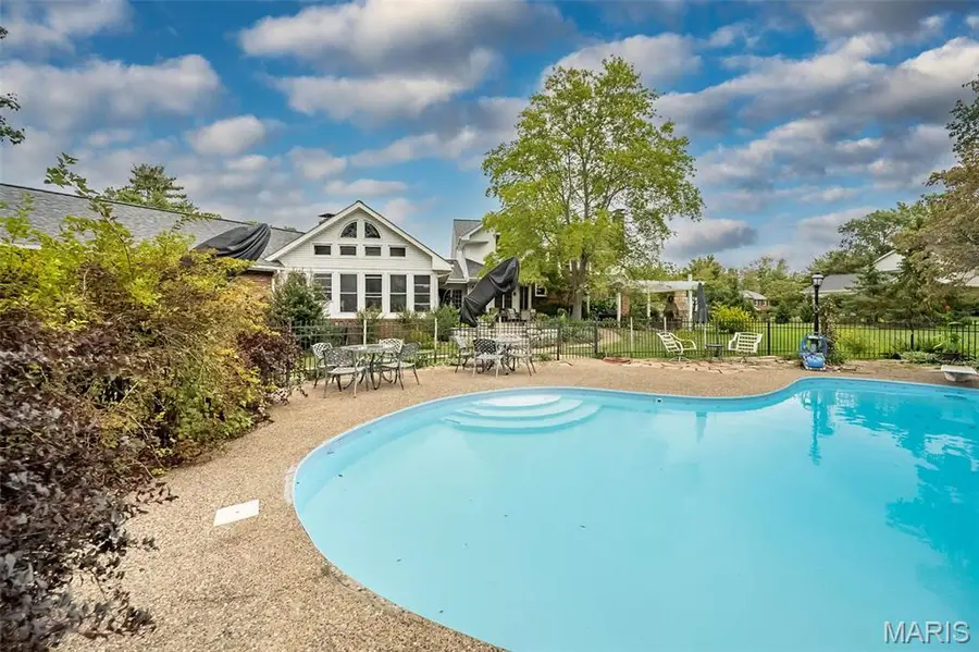 12580 Durbin Drive, Town And Country, MO 63141 - #3