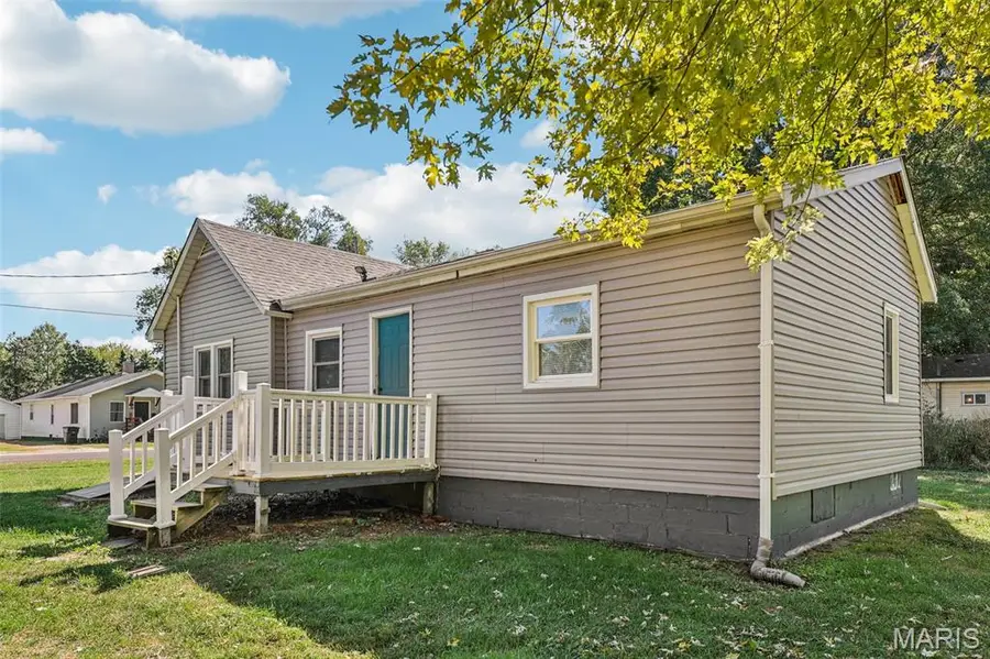 821 S Chestnut Street, Litchfield, IL 62056 - Image #3