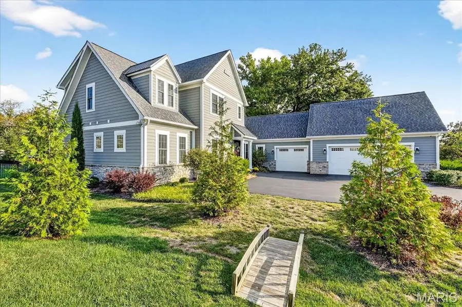 10135 Fieldcrest Lane, Saint Louis, MO 63124 - Image #2