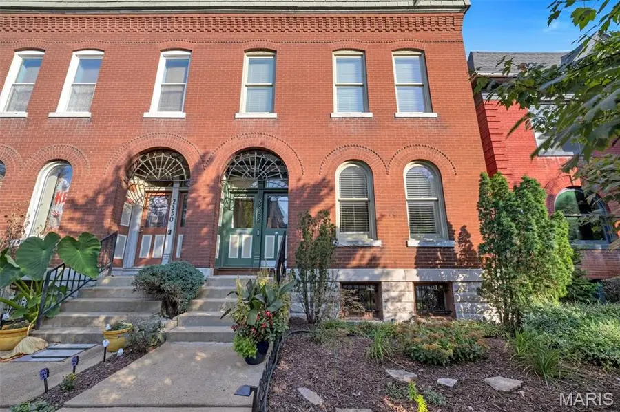 2332 S Compton Avenue, Saint Louis, MO 63104 - #3