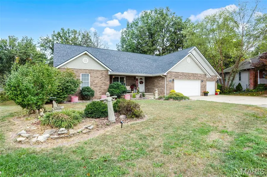 7513 Pinnacle Drive, Worden, IL 62097 - Image #2