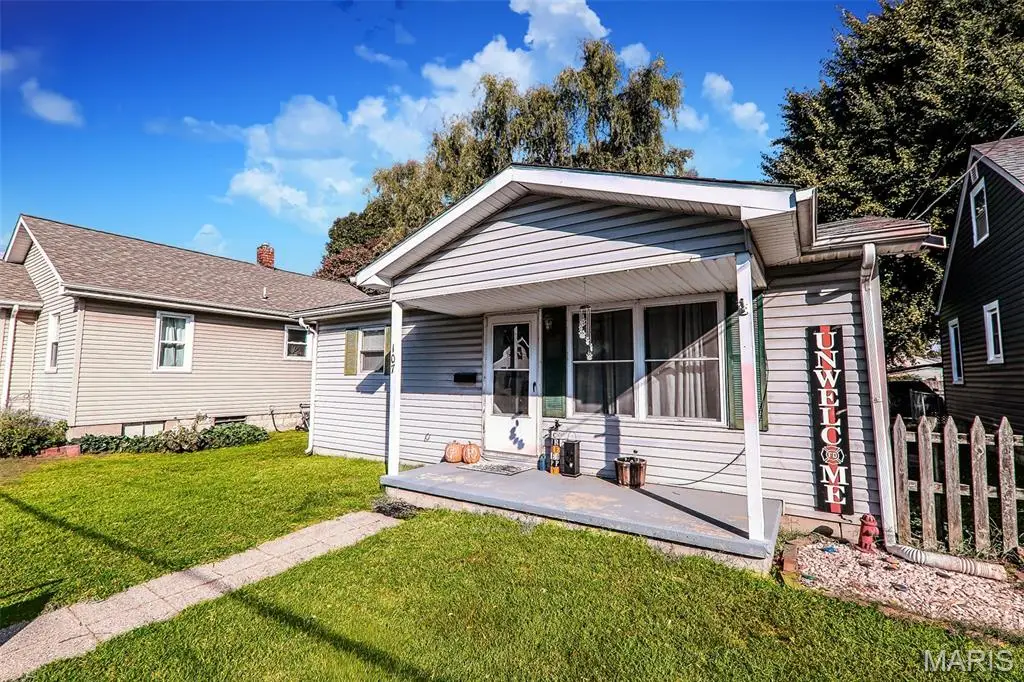 107 E 1st Street, Hartford, IL 62048 - Image #1