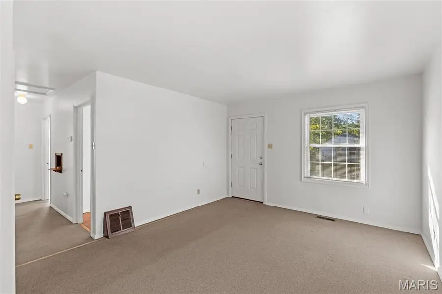 10326 Ross Circle, Glasgow Village, MO 63137 - Image #3