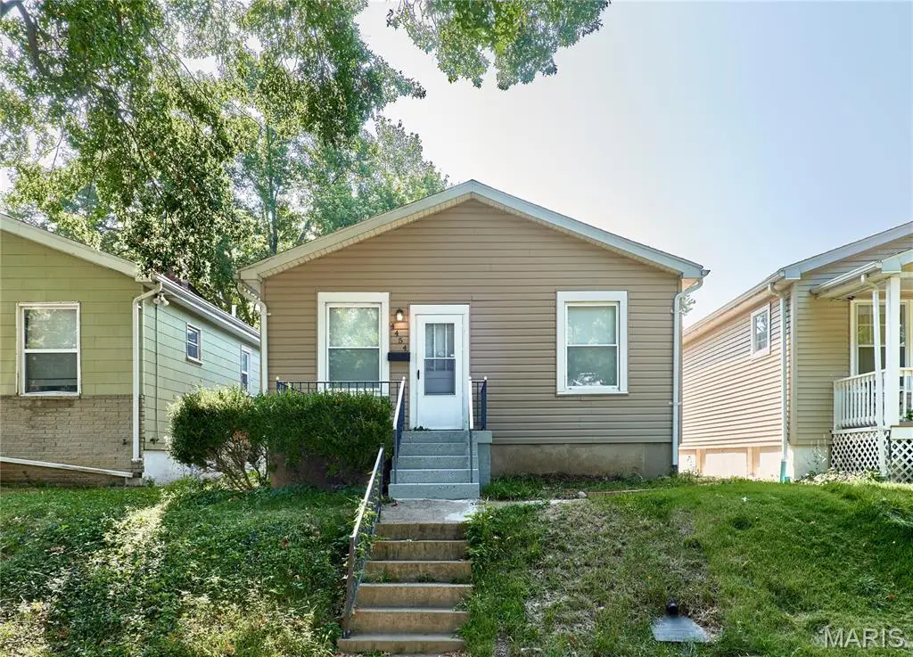 4454 S Spring Avenue, Saint Louis, MO 63116 - Image #1