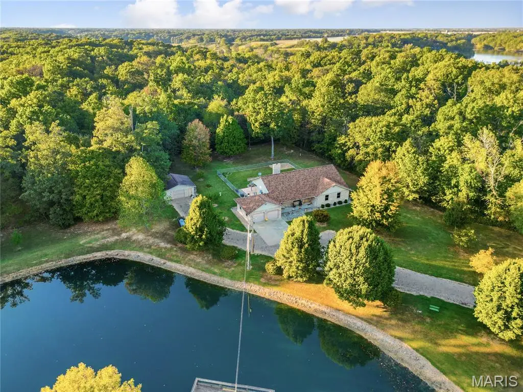 13844 Rock Road, Gillespie, IL 62033 - Image #1