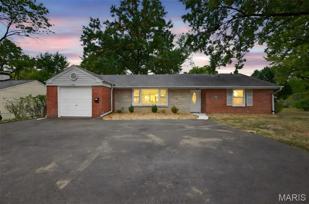 11922 Big Bend Road, Kirkwood, MO 63122 - Image #1