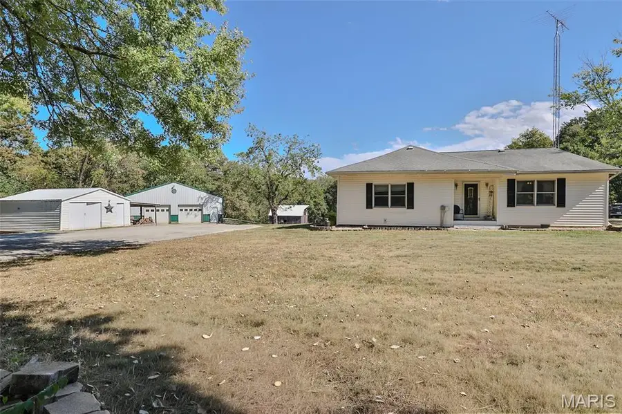 400 Washboard Trail, Hillsboro, IL 62049 - Image #3