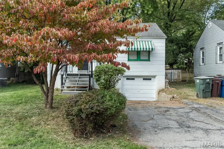 3219 Coles Avenue, Breckenridge Hills, MO 63114 - Image #2