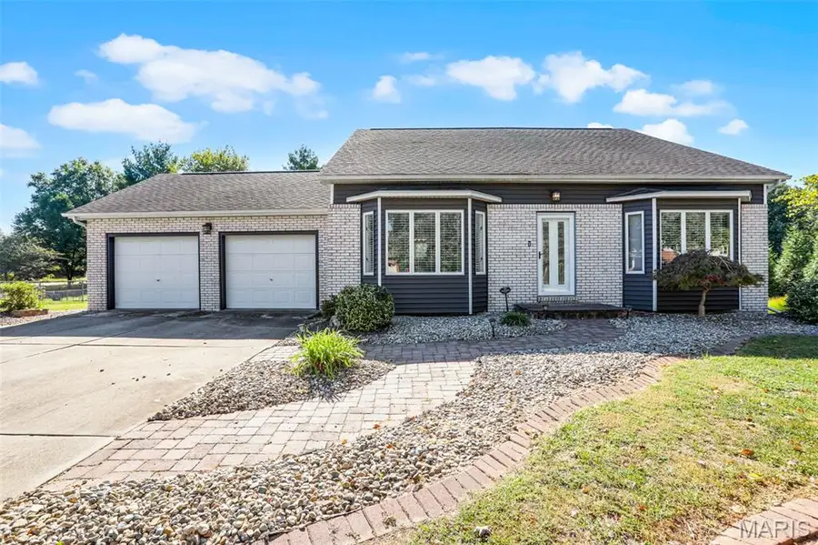 108 Cross Creek Drive, Bethalto, IL 62010 - Image #2