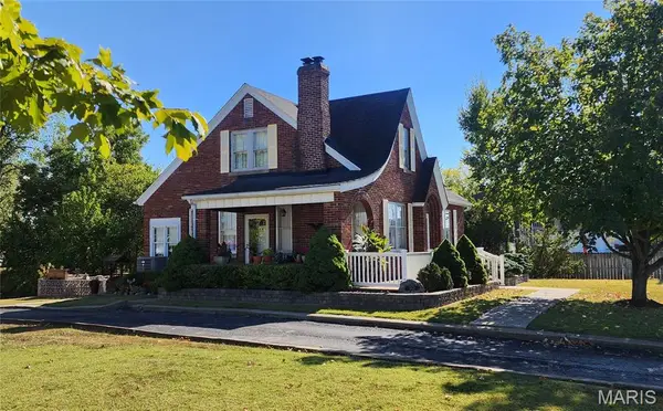 2412 State Street, Chester, IL 62233