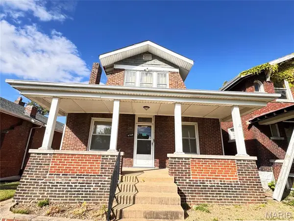 4709 Lewis Place, St Louis, MO 63113