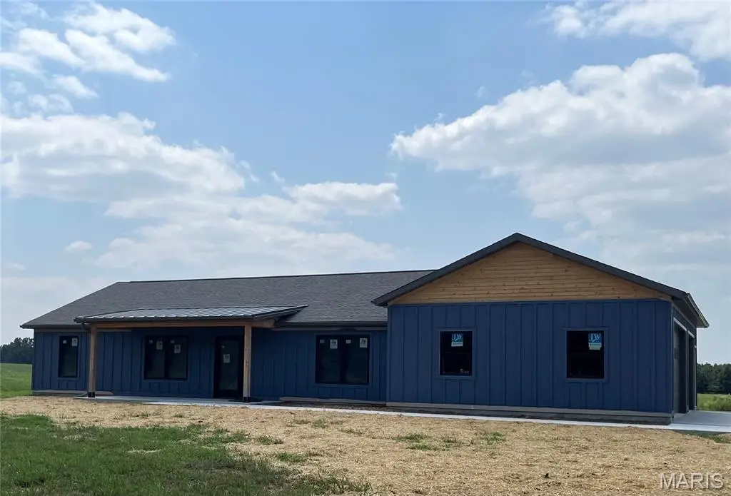 4218 Oak Hill Road, Cuba, MO 65453 - Image #1