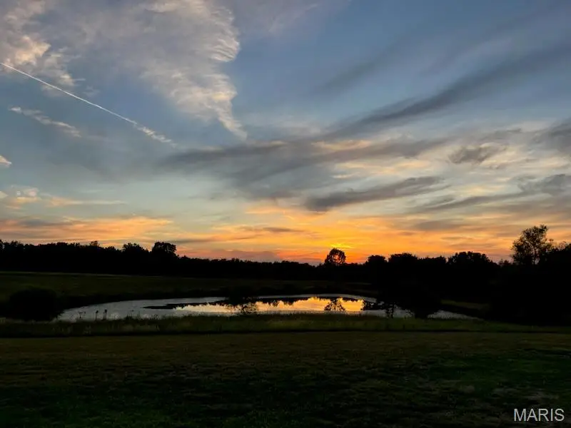 4218 Oak Hill Road, Cuba, MO 65453 - Image #2