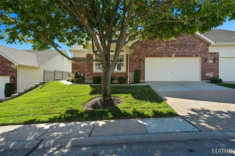 120 River Breeze Way, Saint Louis, MO 63129 - Image #2