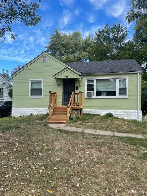 8219 Davenport, St Louis, MO 63134