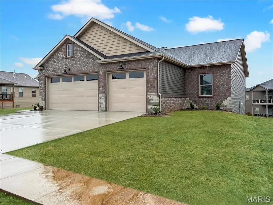 263 Smola Woods Court, Glen Carbon, IL 62034 - Image #2