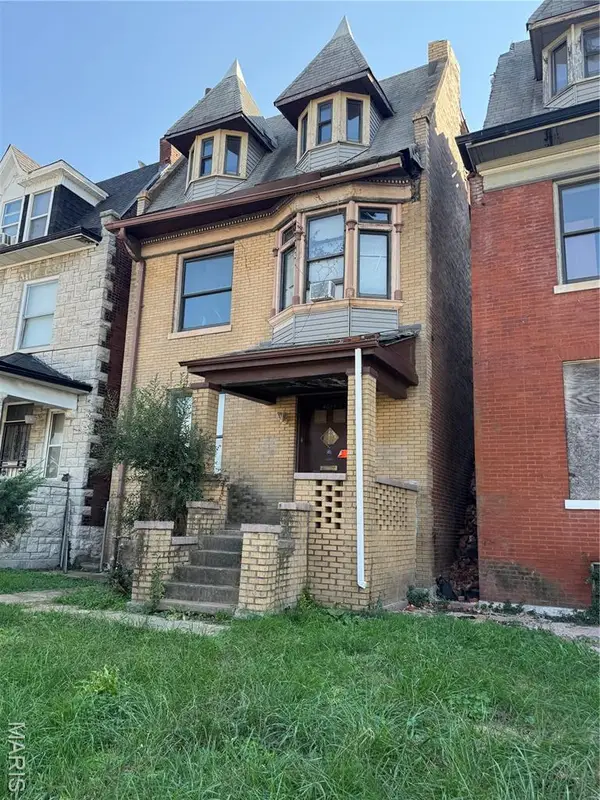 4614 Newberry Terrace, St Louis, MO 63113