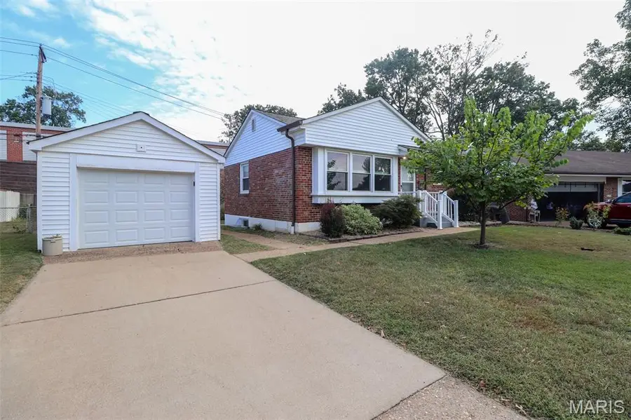 4102 Upton Court, Saint Louis, MO 63116 - Image #2