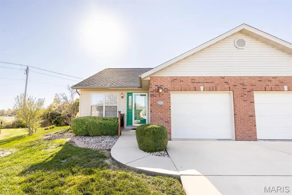 10904 Kentfield Drive, Lebanon, IL 62254 - #1