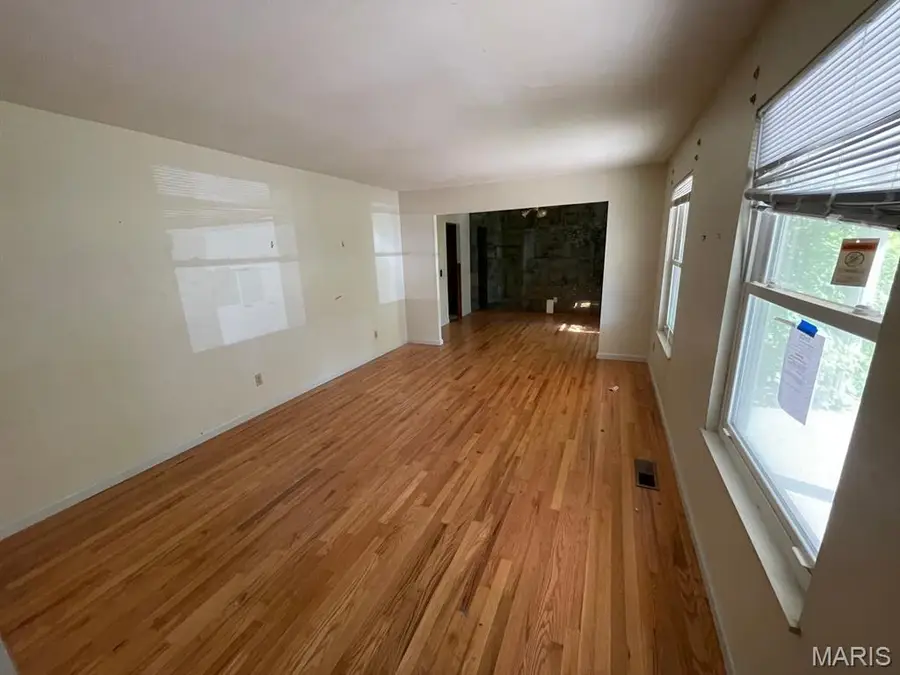 4461 Rhine Drive, Florissant, MO 63033 - Image #3