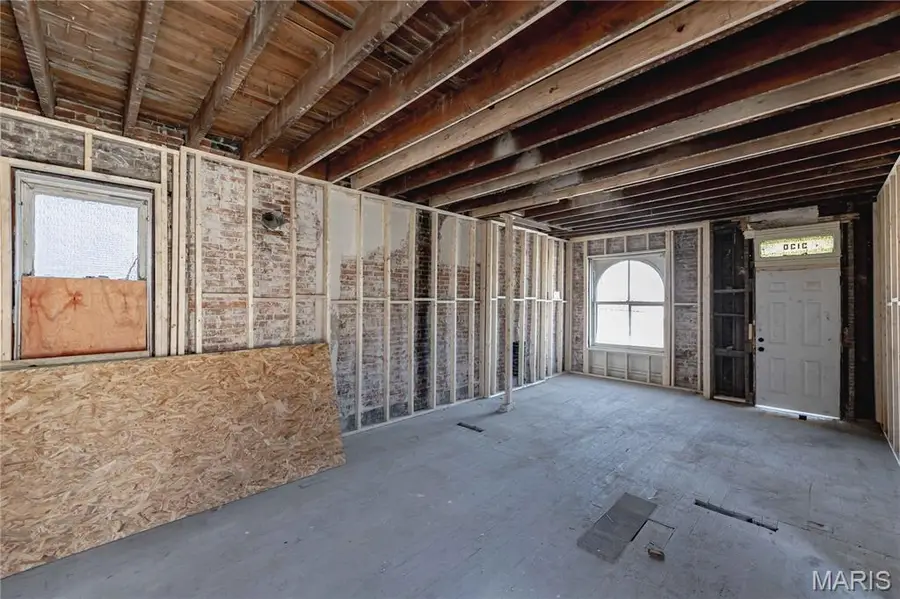 3130 Caroline Street, Saint Louis, MO 63104 - Image #2