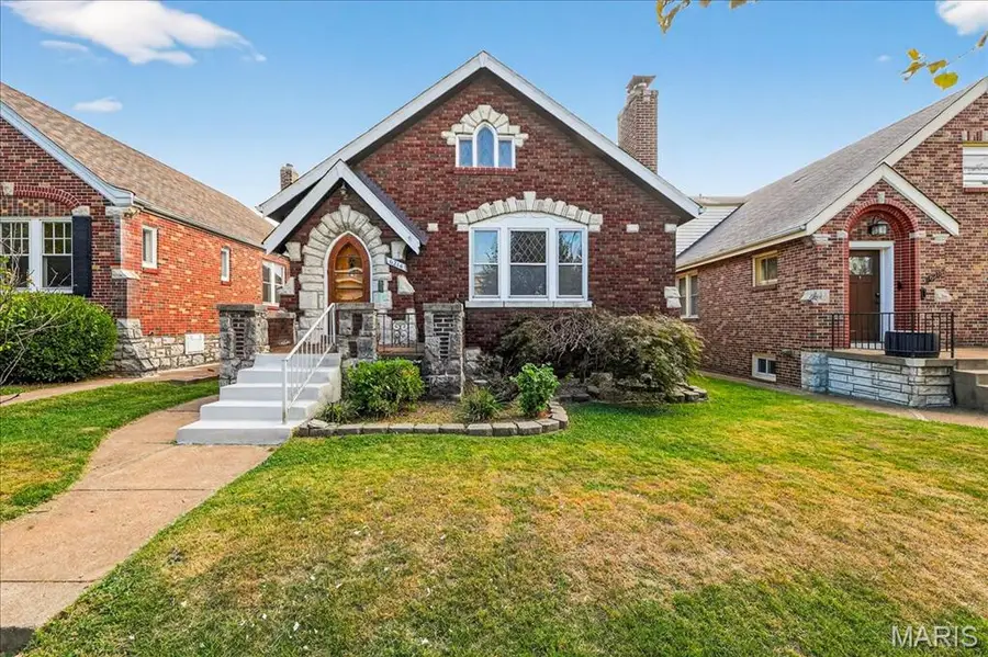 6214 Oleatha Avenue, Saint Louis, MO 63139 - Image #2