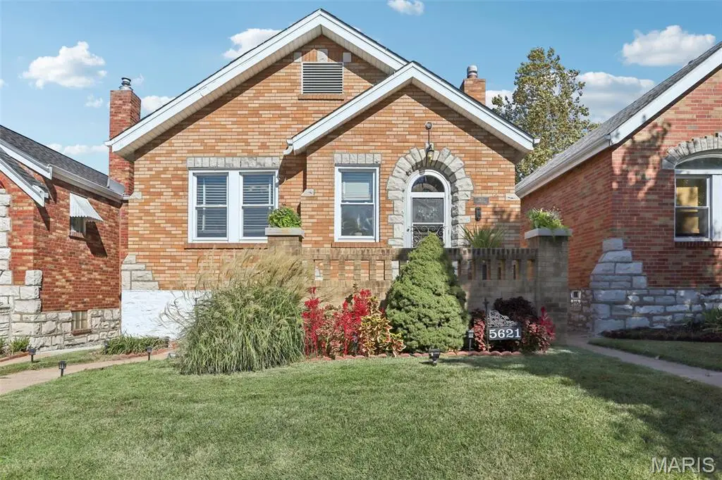 5621 Eichelberger Street, Saint Louis, MO 63109 - Image #1