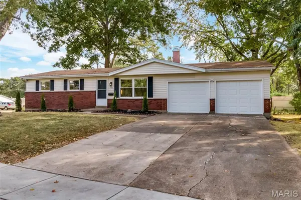 1580 Queens Drive, Florissant, MO 63031