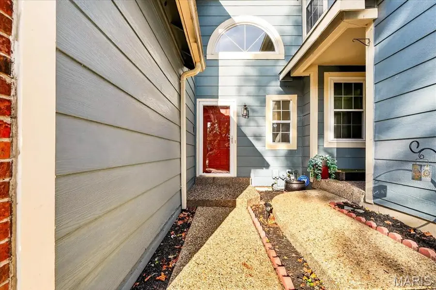 3142 Autumn Trace Drive, Maryland Heights, MO 63043 - Image #2