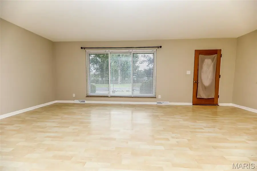 125 Barrington Drive, Belleville, IL 62223 - Image #3