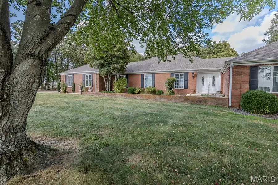 21355 Ember Road, Lebanon, MO 65536 - Image #2