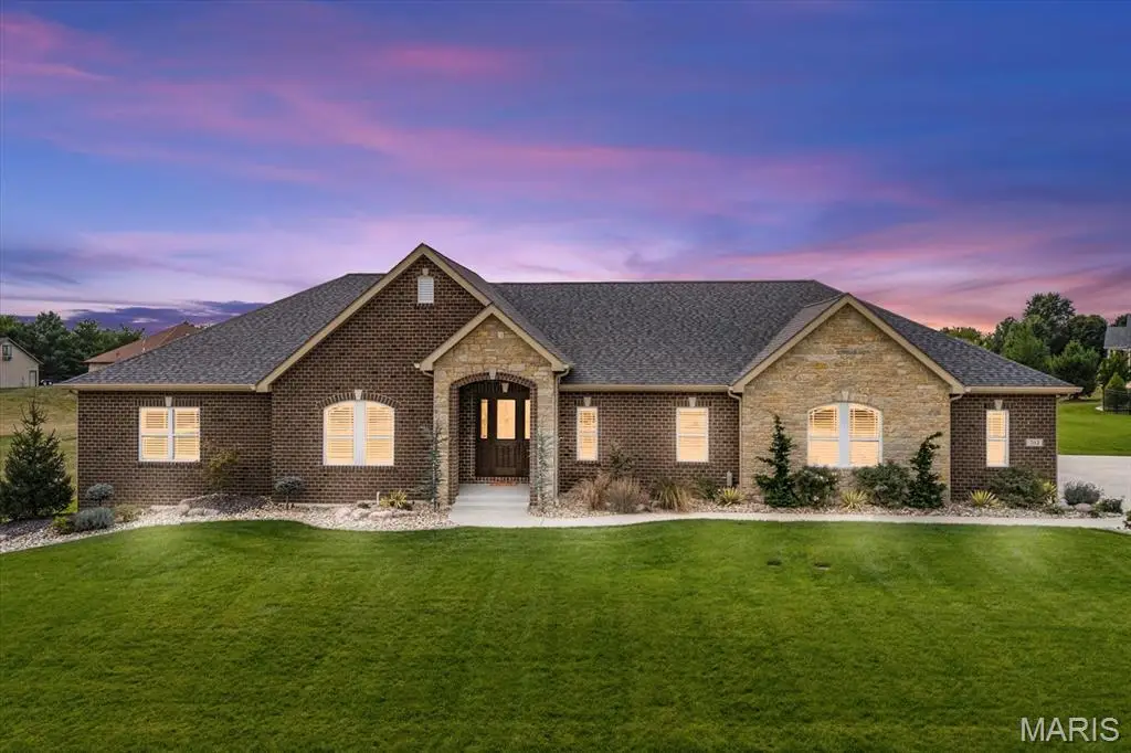 512 Benjamin Lane, Waterloo, IL 62298 - #1