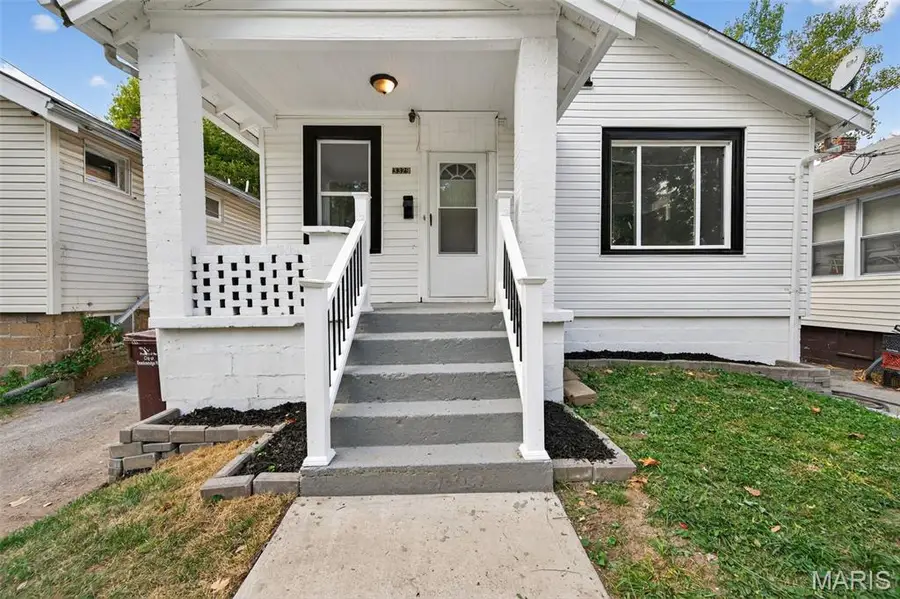 3329 Dix Avenue, Breckenridge Hills, MO 63114 - Image #3