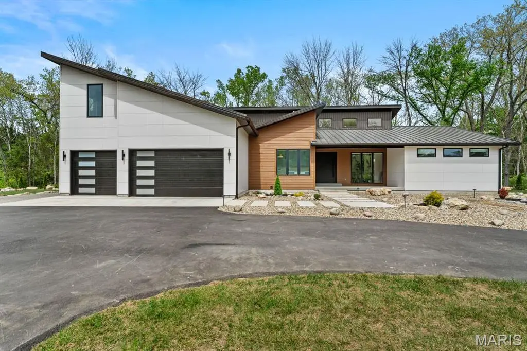 4513 Du Bourg Lane, Saint Louis, MO 63128 - #1