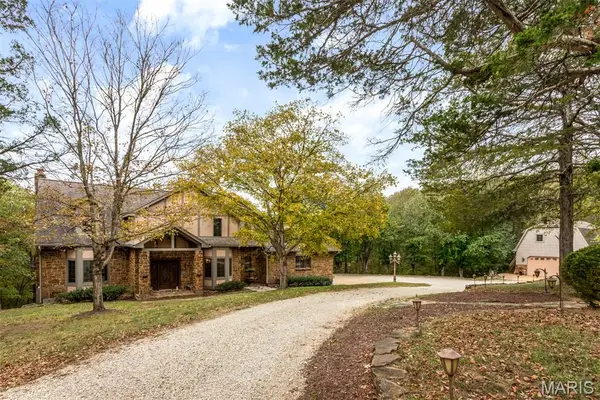 1075 Eureka Road, Eureka, MO 63025