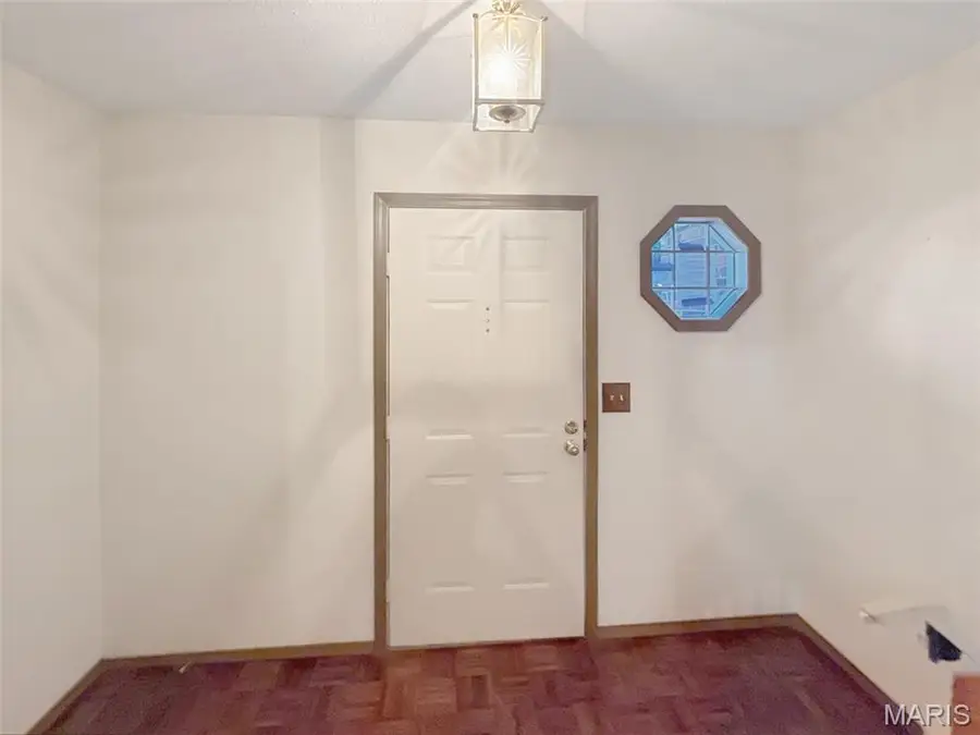 312 Crown Colony Court #F, Saint Peters, MO 63376 - Image #2