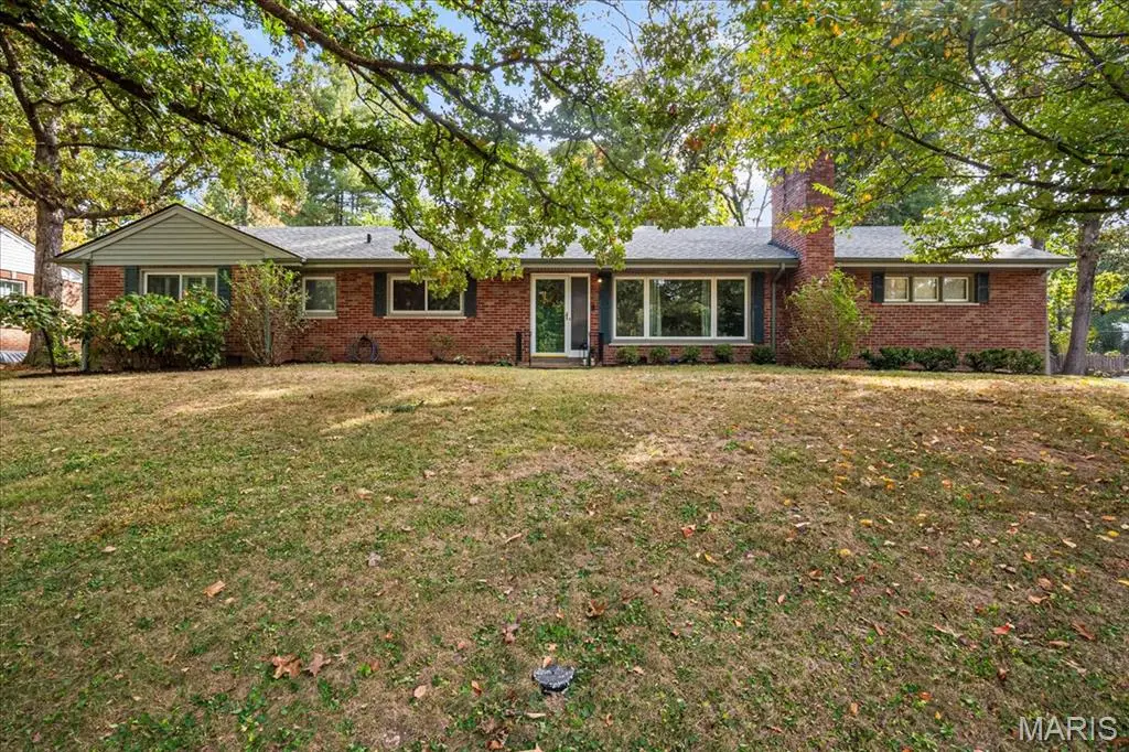 7424 Granbury Circle, Saint Louis, MO 63123 - #1