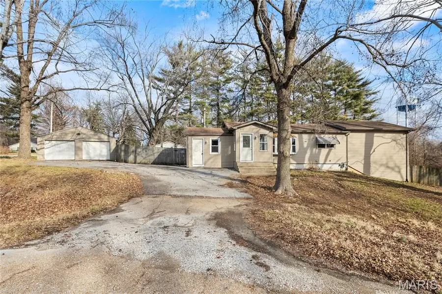 600 E Center Street, Troy, IL 62294 - Image #2