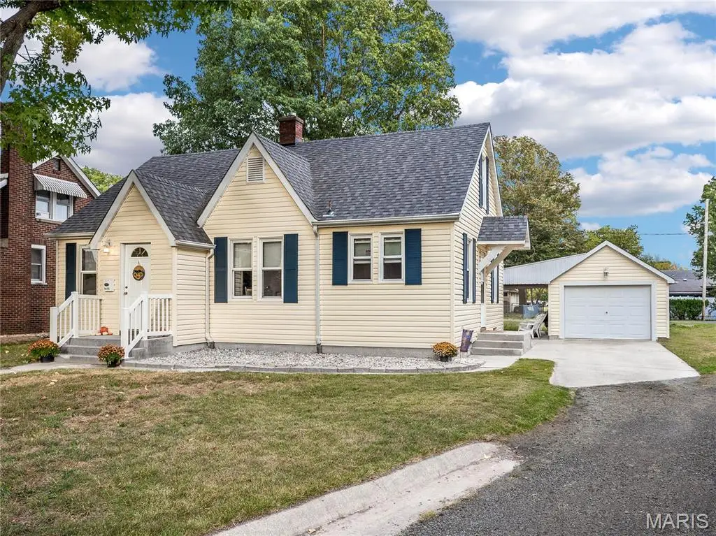 1615 Maple Street, Highland, IL 62249 - #1