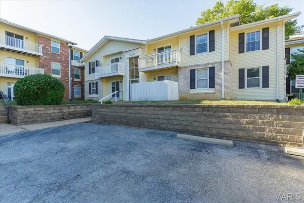 1468 Hawks Nest Court #C, St Charles, MO 63303