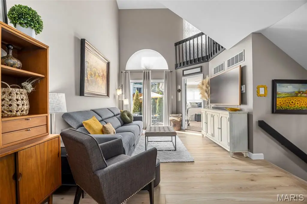 1633 Mount Vernon Drive #2, Saint Charles, MO 63303 - Image #1