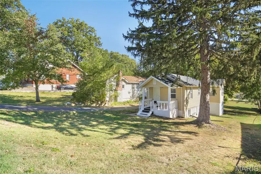 2918 Ridgeway Avenue, Saint Louis, MO 63114 - Image #2