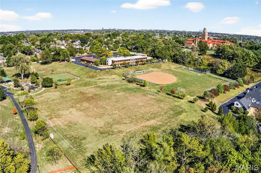 7501 Triwoods Drive #J, Shrewsbury, MO 63119 - Image #2